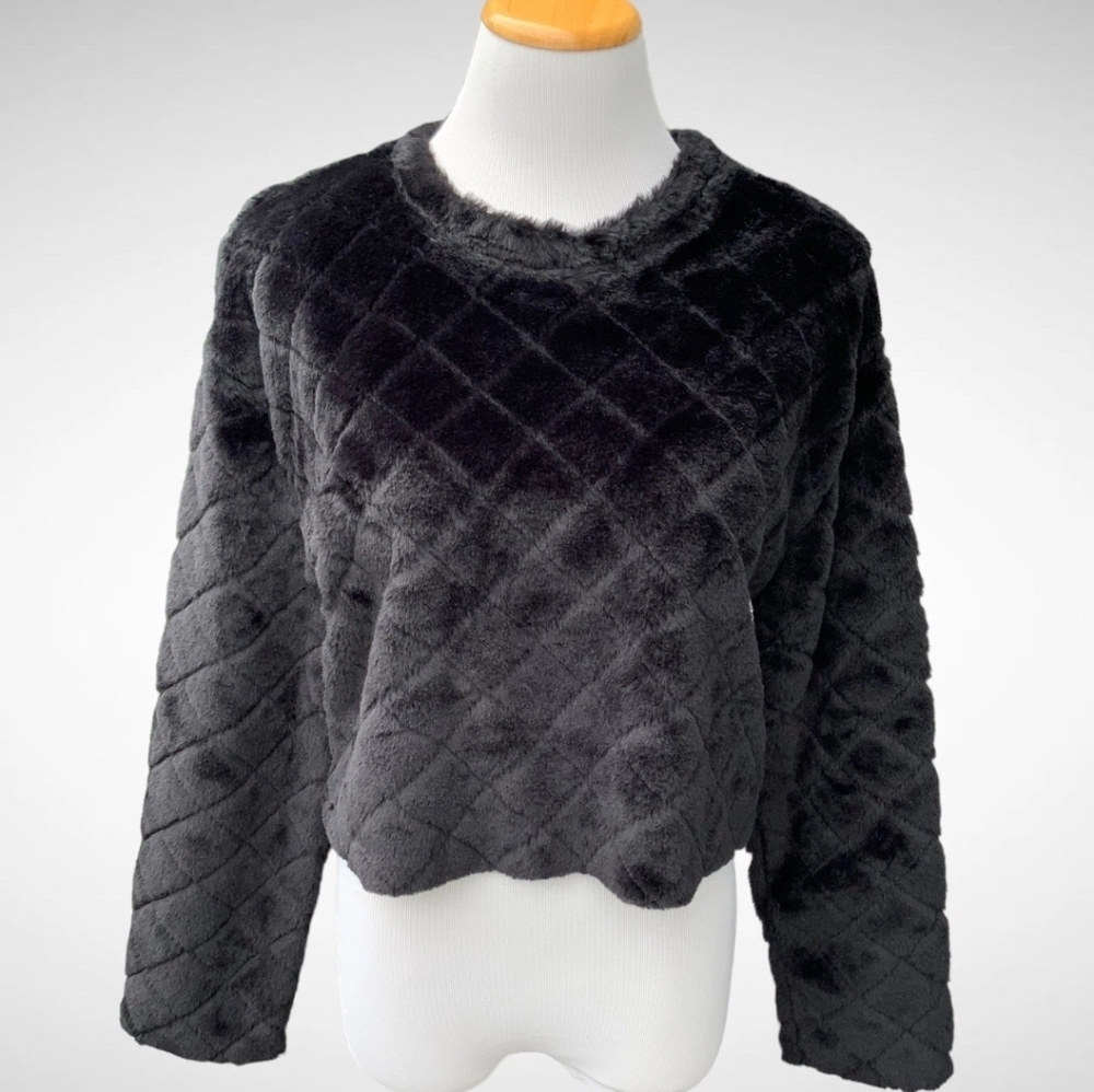 NWT ZARA Black Faux Fur Cropped Quilted Long-Sleeve Sweater, Size Medium